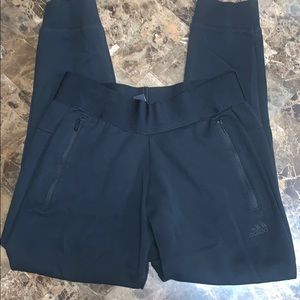 adidas black cuffed sweatpants w/ pockets